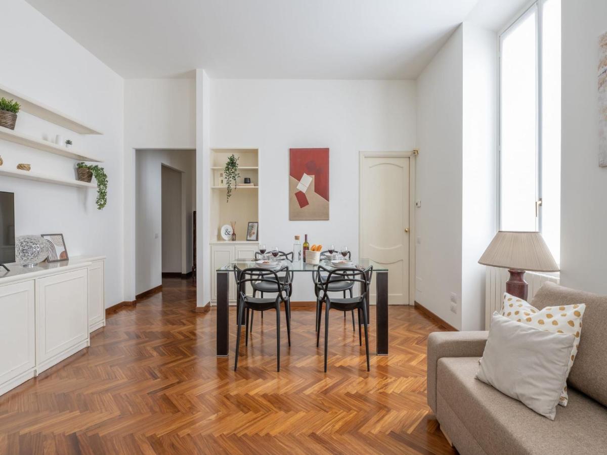 The Best Rent - Gorgeous Two-Bedroom Apartment In Porta Nuova District Milán Exterior foto