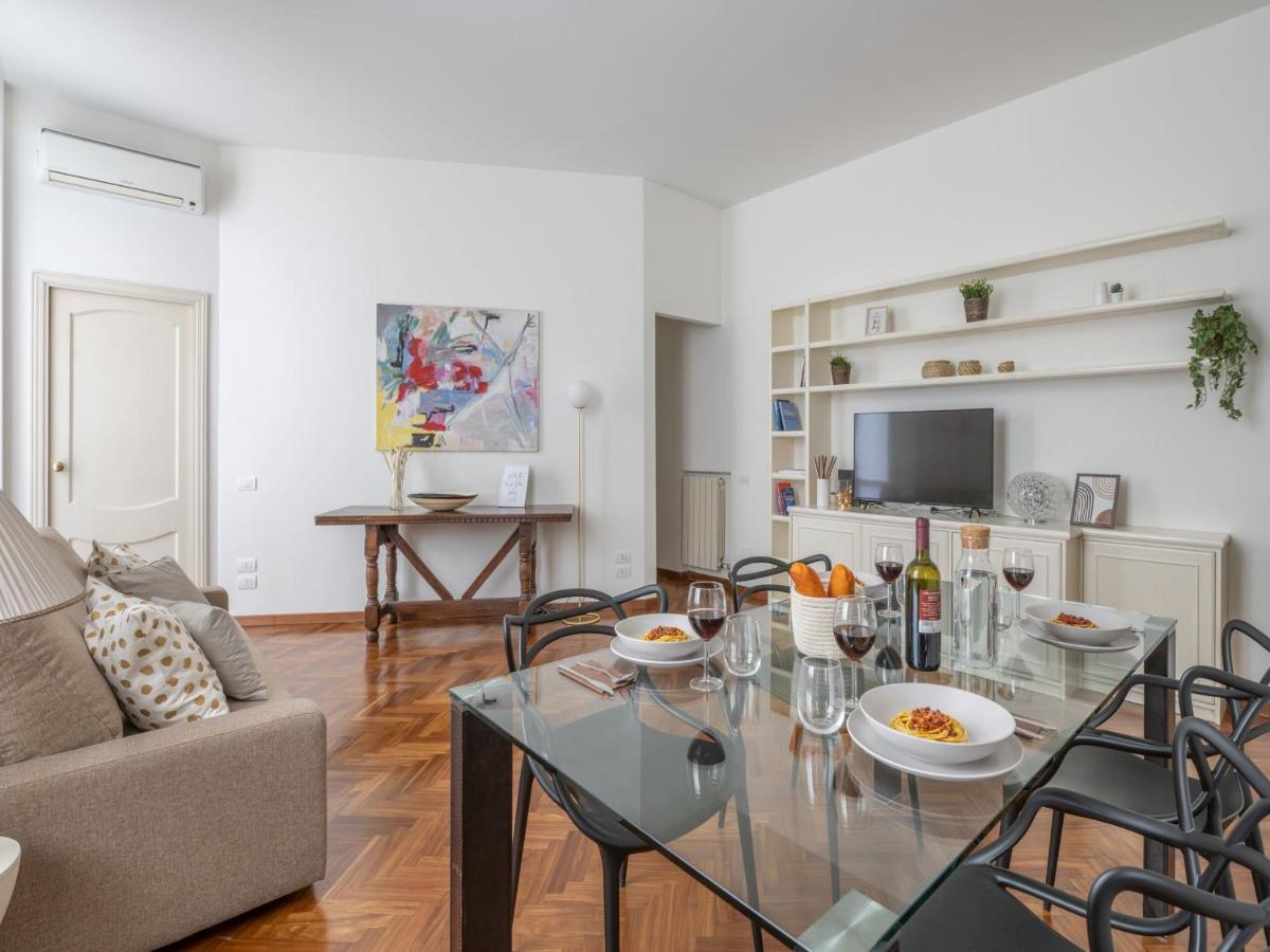 The Best Rent - Gorgeous Two-Bedroom Apartment In Porta Nuova District Milán Exterior foto