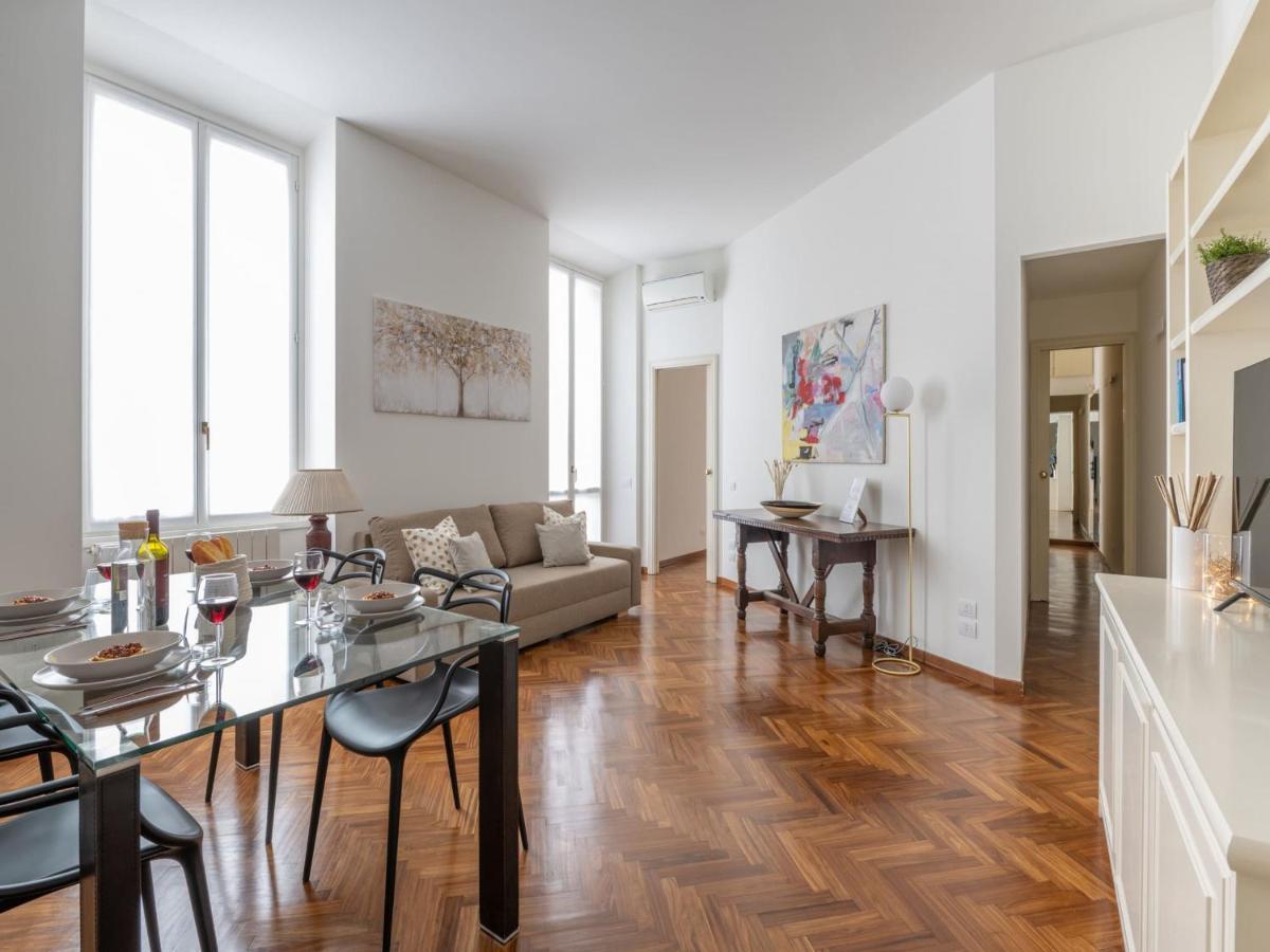The Best Rent - Gorgeous Two-Bedroom Apartment In Porta Nuova District Milán Exterior foto